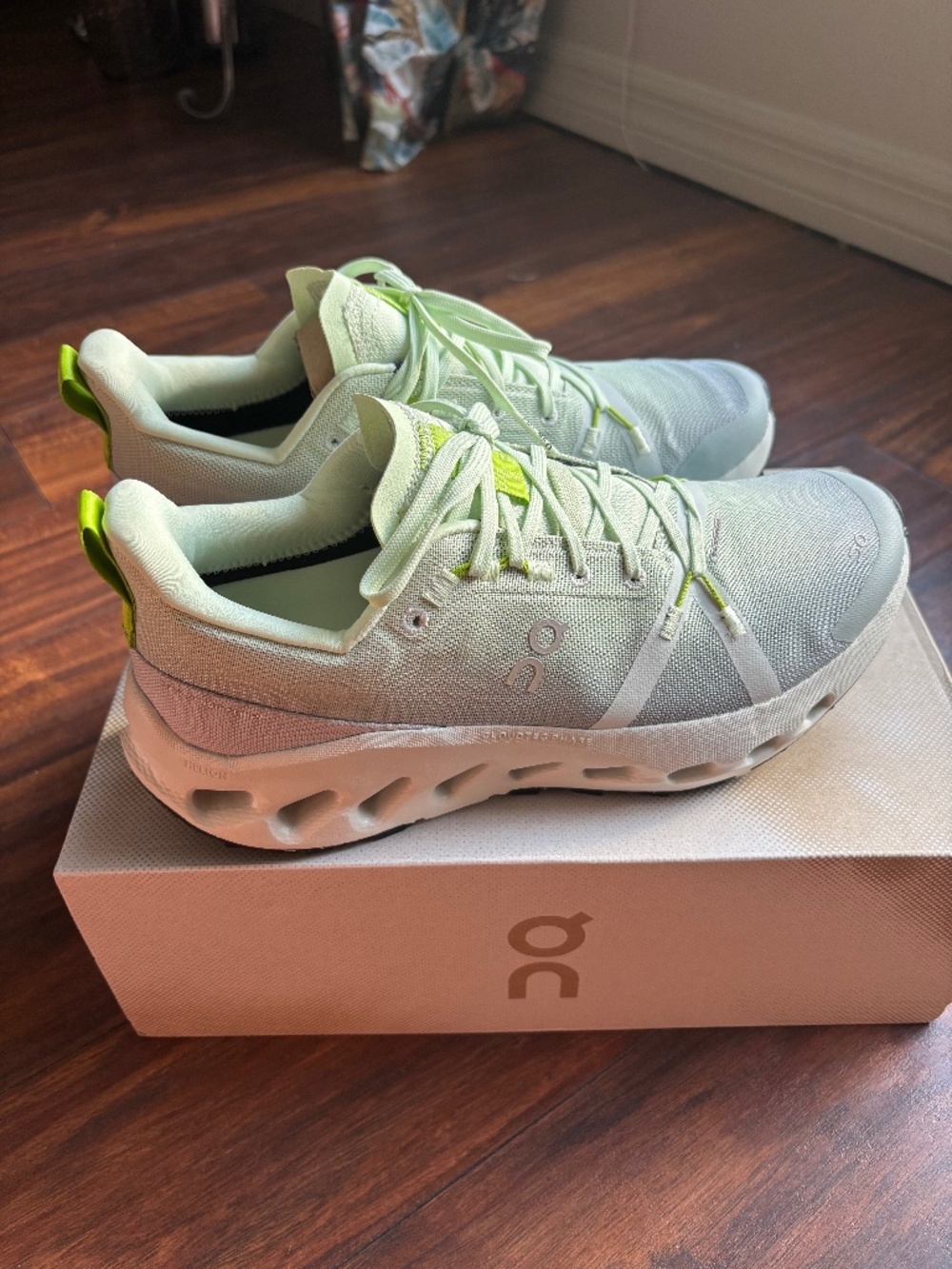 On Cloudsurfer Trail Waterproof Women’s Size 9